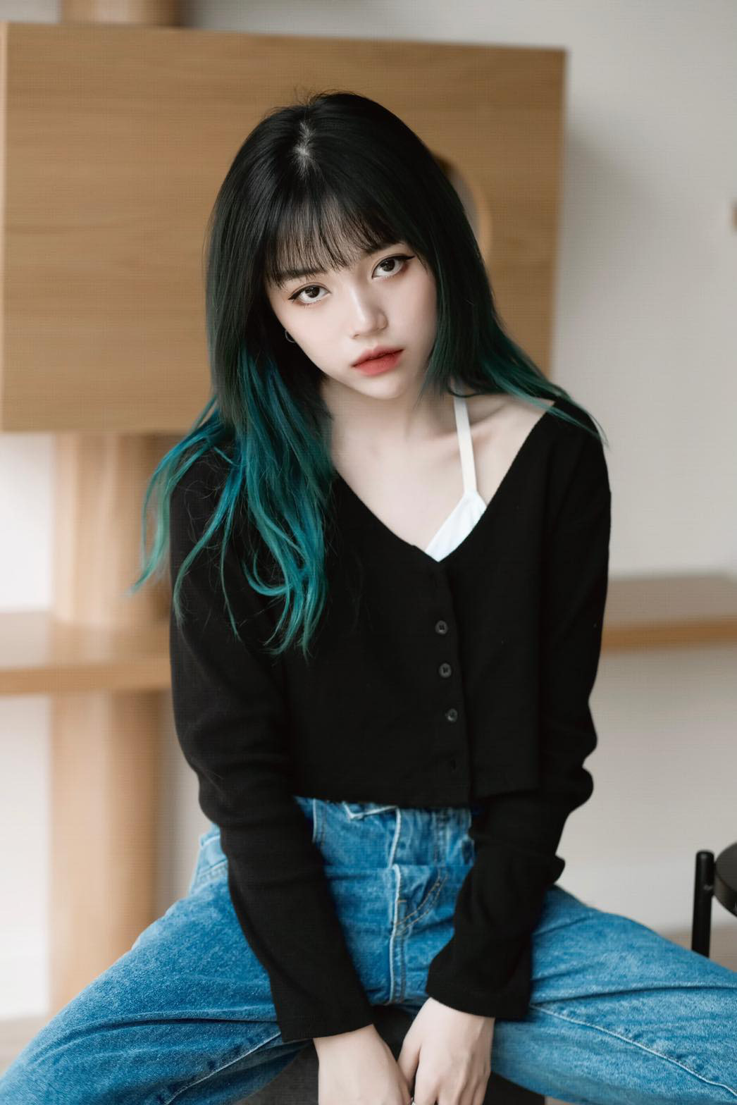 Cơ bụng 11 của Linh Ngọc Đàm đỉnh quá, diện crop top mà chuẩn không khác gì idol Hàn Quốc luôn! - Ảnh 1.