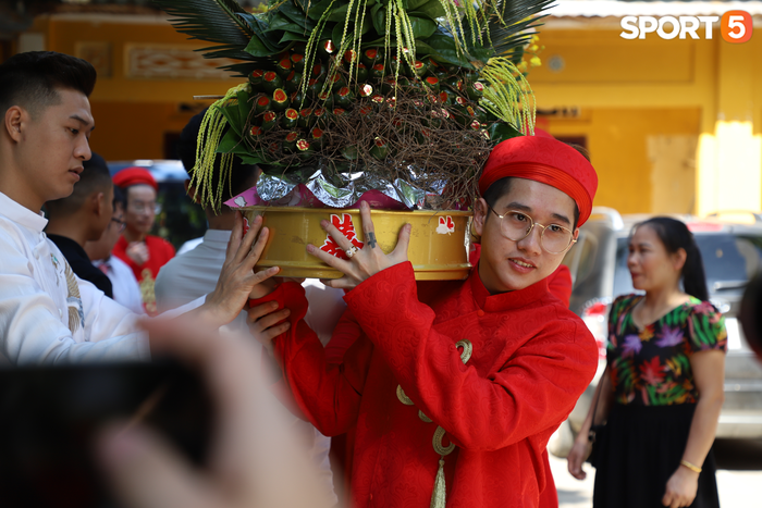 Xịn như Gấu, tậu lu&ocirc;n d&agrave;n tuyển thủ xuất sắc nhất lịch sử Li&ecirc;n Qu&acirc;n Mobile Việt Nam l&agrave;m đội b&ecirc; tr&aacute;p cho đ&aacute;m cưới khiến fan ph&aacute;t cuồng - Ảnh 11.