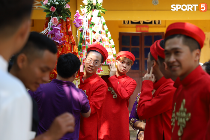 Xịn như Gấu, tậu lu&ocirc;n d&agrave;n tuyển thủ xuất sắc nhất lịch sử Li&ecirc;n Qu&acirc;n Mobile Việt Nam l&agrave;m đội b&ecirc; tr&aacute;p cho đ&aacute;m cưới khiến fan ph&aacute;t cuồng - Ảnh 10.