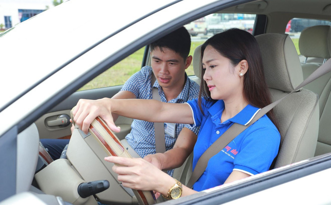 Vụ trưởng Quản lý phương tiện: Không có chuyện bằng A1 không được lái xe SH và bằng B1 không được lái ô tô - Ảnh 1.