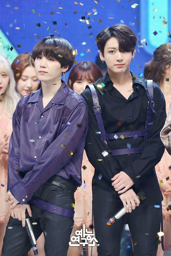 Vận xui của TXT kể sao cho hết: comeback với MV đầu tiên thì trúng scandal của Jungkook, tung MV thứ 2 lại đụng ngay vụ lùm xùm của SUGA - Ảnh 6.