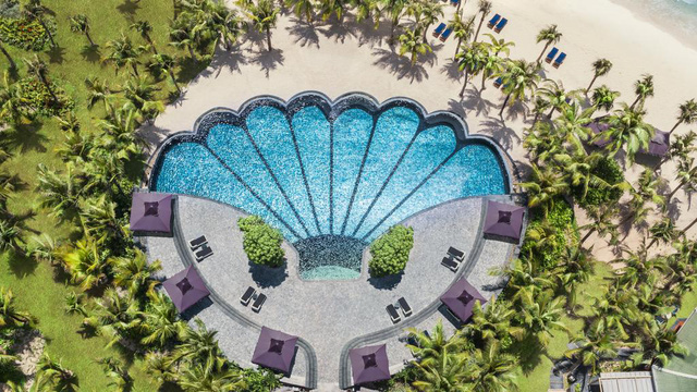 6 resort 5 sao sở hữu hồ bơi độc đáo bậc nhất đảo ngọc Phú Quốc đang có giá rẻ, giảm sâu đến không ngờ: Còn gì tuyệt hơn ngắm hoàng hôn, đắm mình trong làn nước xanh trong vắt - Ảnh 24.