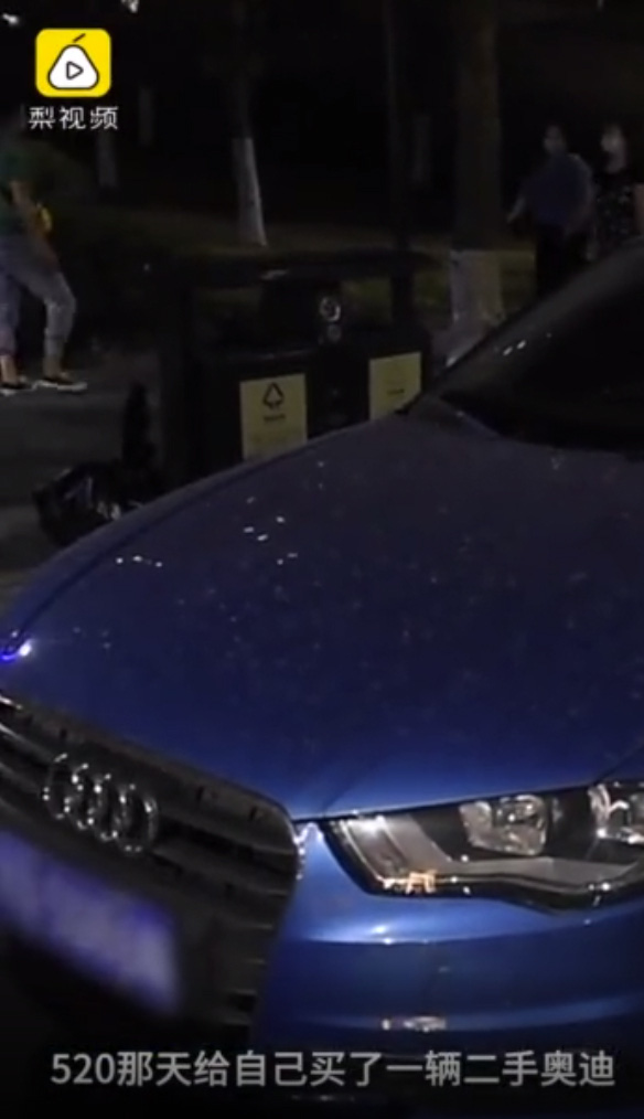 Người phụ nữ bán quần áo lề đường trong thời gian ngắn mua được xe Audi gây ra tranh cãi dữ dội trên MXH - Ảnh 3.