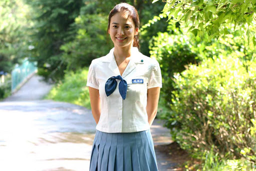 Nhìn lại những lần Song Hye Kyo mặc đồng phục, giản dị từ tóc tai đến makeup để thấy thế nào là nhan sắc đi vào huyền thoại - Ảnh 4.