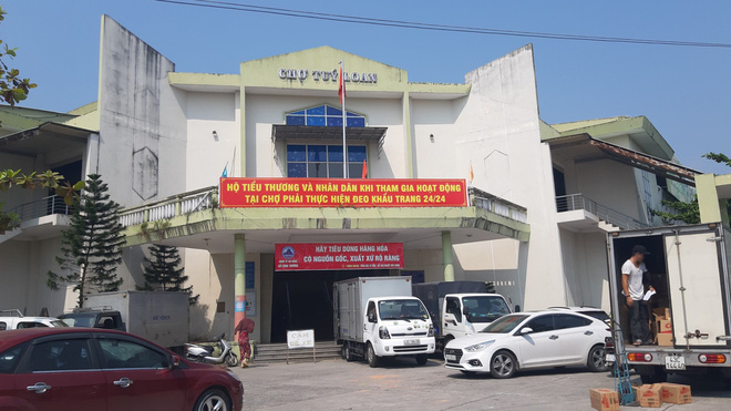 Vụ hàng trăm người ngộ độc sau khi ăn đồ chay ở Đà Nẵng: Phạt 2 hộ kinh doanh thực phẩm 180 triệu đồng - Ảnh 2.