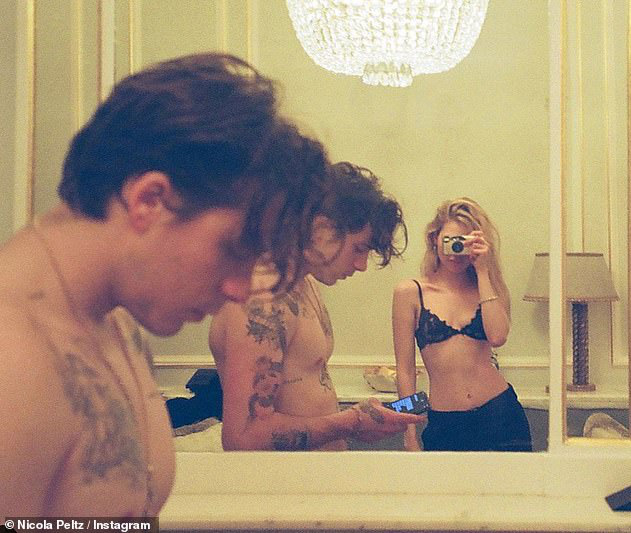 HOT: Brooklyn Beckham đã đính hôn với bạn gái thiên kim tiểu thư hơn 4 tuổi, vợ chồng Beckham nhiệt liệt chúc mừng - Ảnh 7.