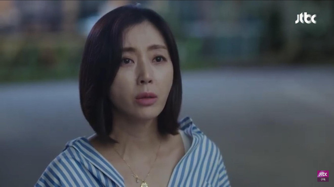 Đỏ mặt vì cảnh nhạy cảm 19+ của Hội Bạn Cực Phẩm tập 2: Bà đại Song Yoon Ah trần như nhộng trên giường trai trẻ Lee Tae Hwan - Ảnh 13.