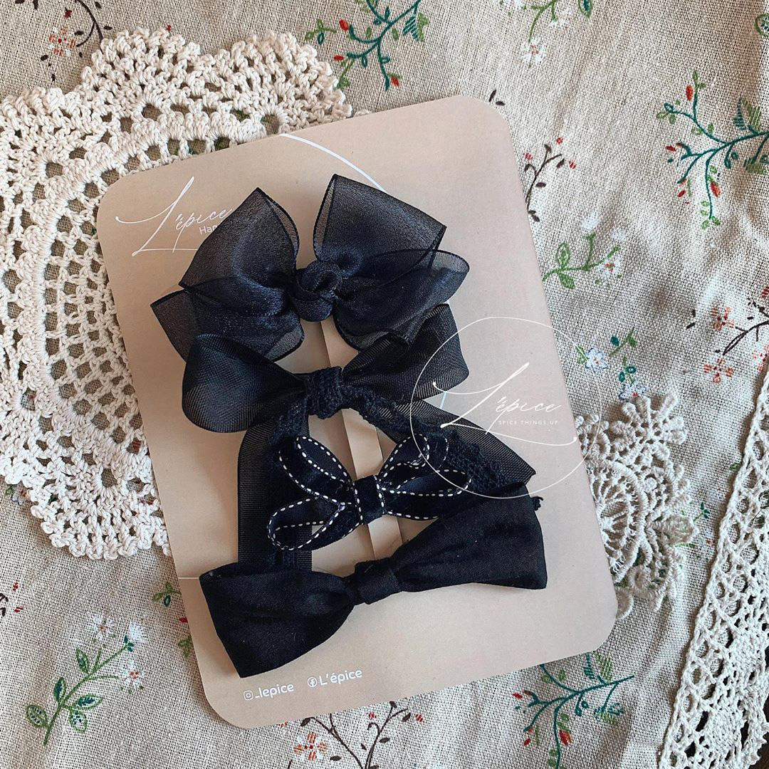 Nhờ c&ocirc;ng Jisoo lăng x&ecirc;, kẹp t&oacute;c nơ sến rện lại th&agrave;nh hot trend khiến n&agrave;ng n&agrave;o cũng muốn bắt chước theo - Ảnh 4.