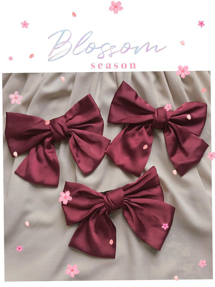 Nhờ c&ocirc;ng Jisoo lăng x&ecirc;, kẹp t&oacute;c nơ sến rện lại th&agrave;nh hot trend khiến n&agrave;ng n&agrave;o cũng muốn bắt chước theo - Ảnh 12.