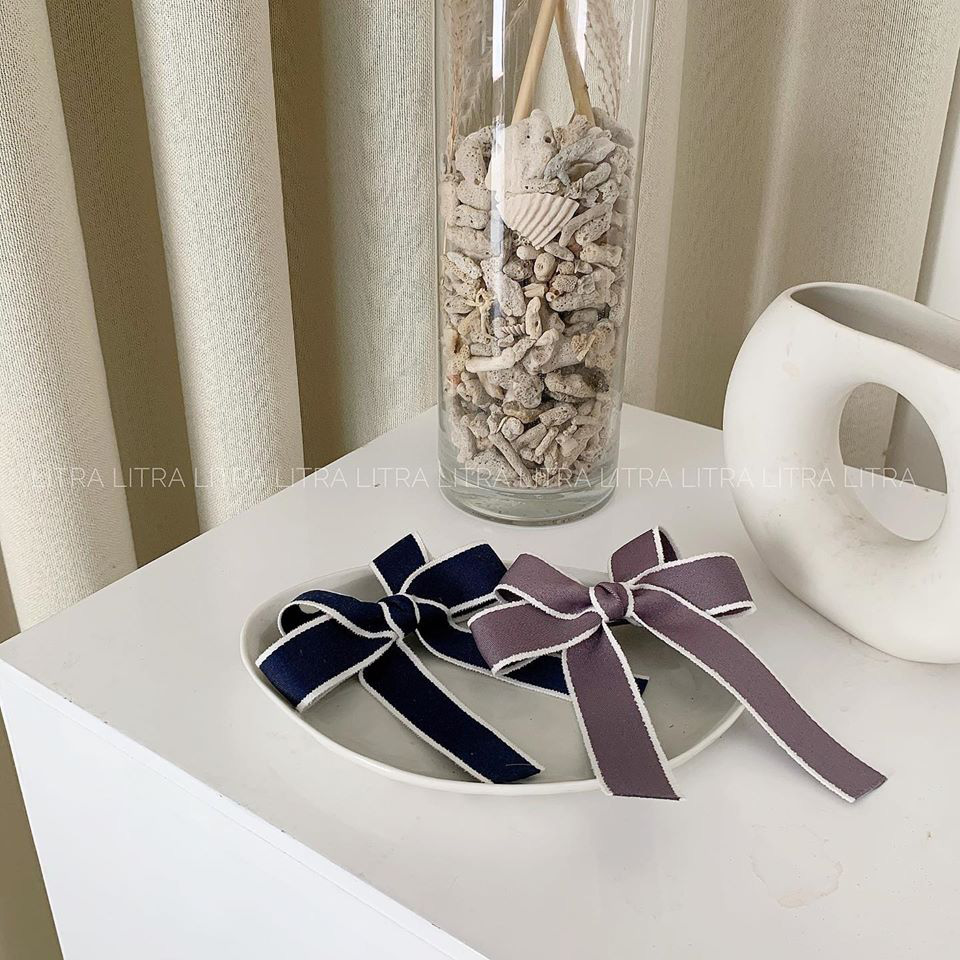 Nhờ c&ocirc;ng Jisoo lăng x&ecirc;, kẹp t&oacute;c nơ sến rện lại th&agrave;nh hot trend khiến n&agrave;ng n&agrave;o cũng muốn bắt chước theo - Ảnh 10.