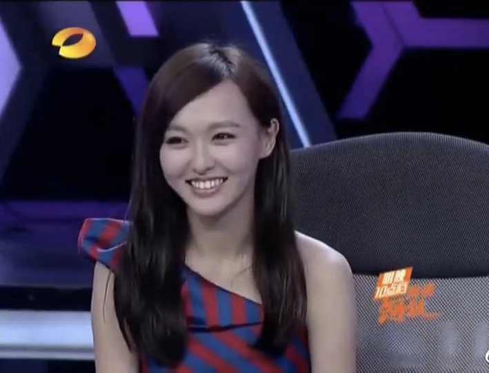 Nhan sắc mỹ nhân Cbiz lần đầu lên Happy Camp: Dương Mịch - Triệu Lệ Dĩnh khác xa bây giờ, tiếc nuối nhất là Trịnh Sảng - Ảnh 7. Nhan sắc mỹ nhân Cbiz lần đầu lên Happy Camp: Dương Mịch - Triệu Lệ Dĩnh khác xa bây giờ, tiếc nuối nhất là Trịnh Sảng - Ảnh 7.