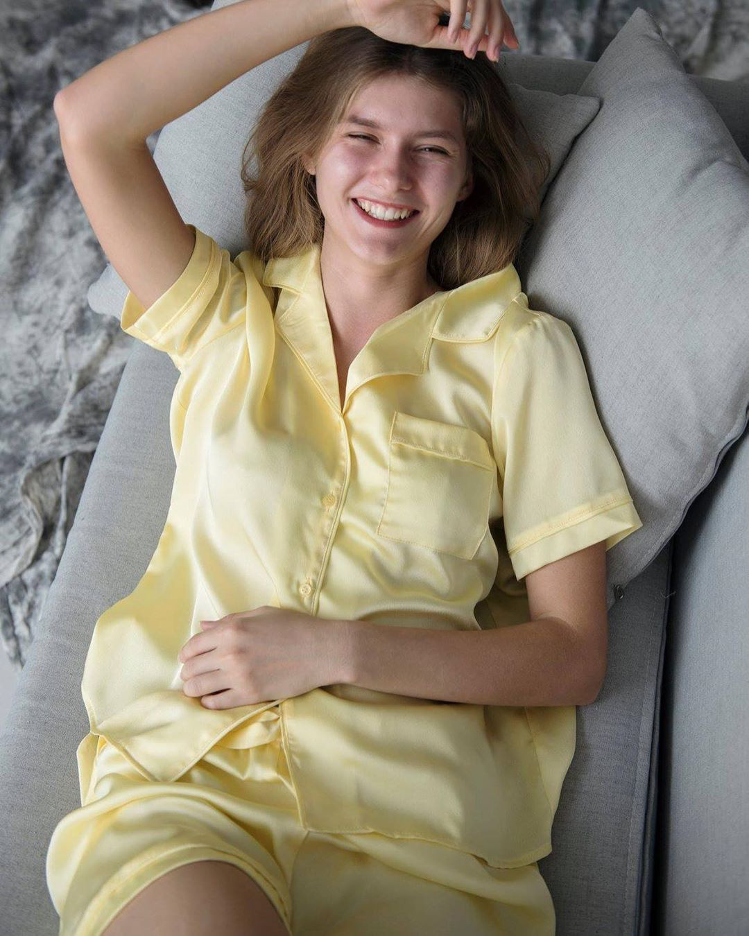 Ở ngoài “lồng lộn” đến đâu thì về nhà, sao Hàn chỉ chăm diện pyjama: Vừa xinh xẻo lại thoải mái, nhìn mà muốn sắm theo liền - Ảnh 20.