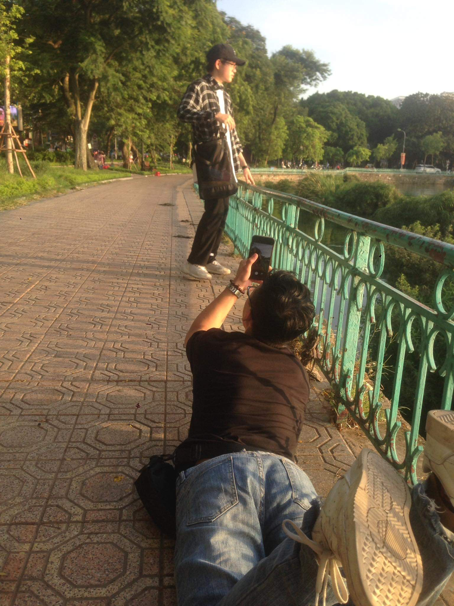 Cuộc đời c&oacute; đ&ocirc;i khi chẳng cần g&igrave; nhiều, chỉ cần một đứa bạn chụp ảnh c&oacute; t&acirc;m - Ảnh 9.