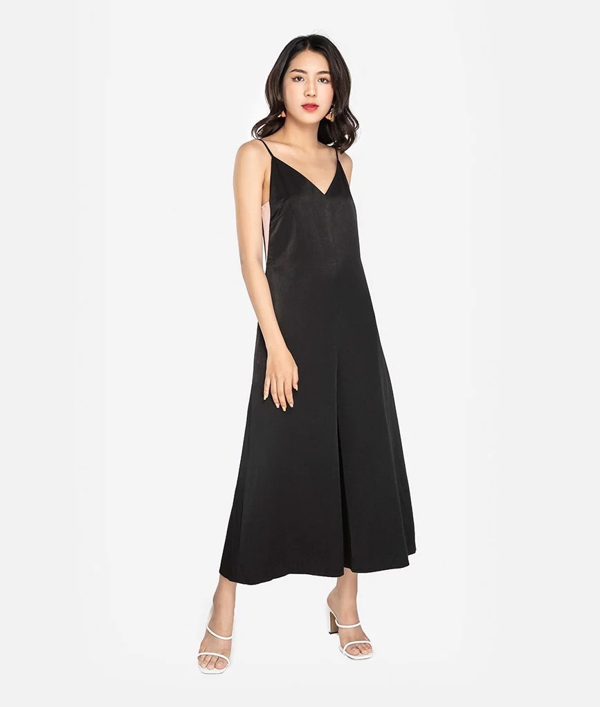 Mỹ nhân Hàn cùng diện jumpsuit 2 dây: Jennie gợi cảm, Lisa cá tính, riêng Irene rón rén nhất hội vì sợ lộ hàng - Ảnh 10.