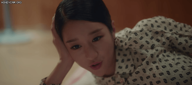 Vừa ngủ chung giường, Kim Soo Hyun lại chủ động h&ocirc;n Seo Ye Ji ở Đi&ecirc;n Th&igrave; C&oacute; Sao tập 9 - Ảnh 5.