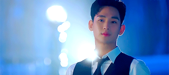 Chị em tan chảy với 1001 khoảnh khắc đẹp rụng rời của Kim Soo Hyun ở Đi&ecirc;n Th&igrave; C&oacute; Sao - Ảnh 1.