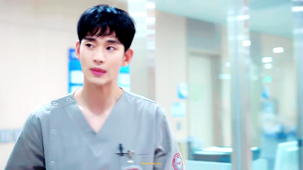 Chị em tan chảy với 1001 khoảnh khắc đẹp rụng rời của Kim Soo Hyun ở Đi&ecirc;n Th&igrave; C&oacute; Sao - Ảnh 3.