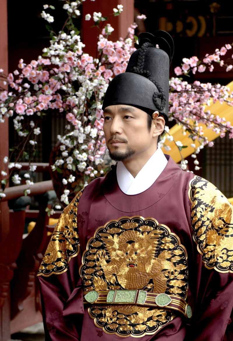 D&agrave;n sao &ldquo;Dong Yi&rdquo; sau 10 năm: Nữ ch&iacute;nh - phụ lận đận t&igrave;nh duy&ecirc;n, Kwang Soo hẹn h&ograve; &ldquo;Tiểu Song Hye Kyo&rdquo;, sao nh&iacute; lột x&aacute;c đỉnh nhất - Ảnh 14.