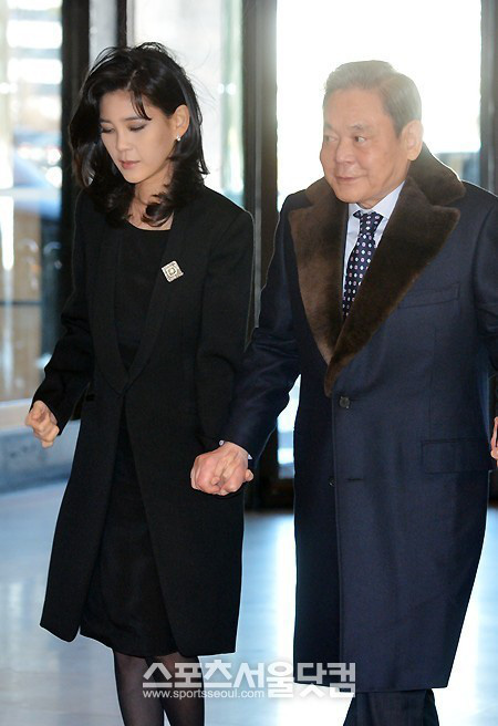 Cuộc đời sóng gió của ‘công chúa Samsung’, nữ tỷ phú giàu nhất Hàn Quốc: Bên ngoài hào nhoáng, bên trong đầy bi kịch - Ảnh 2.