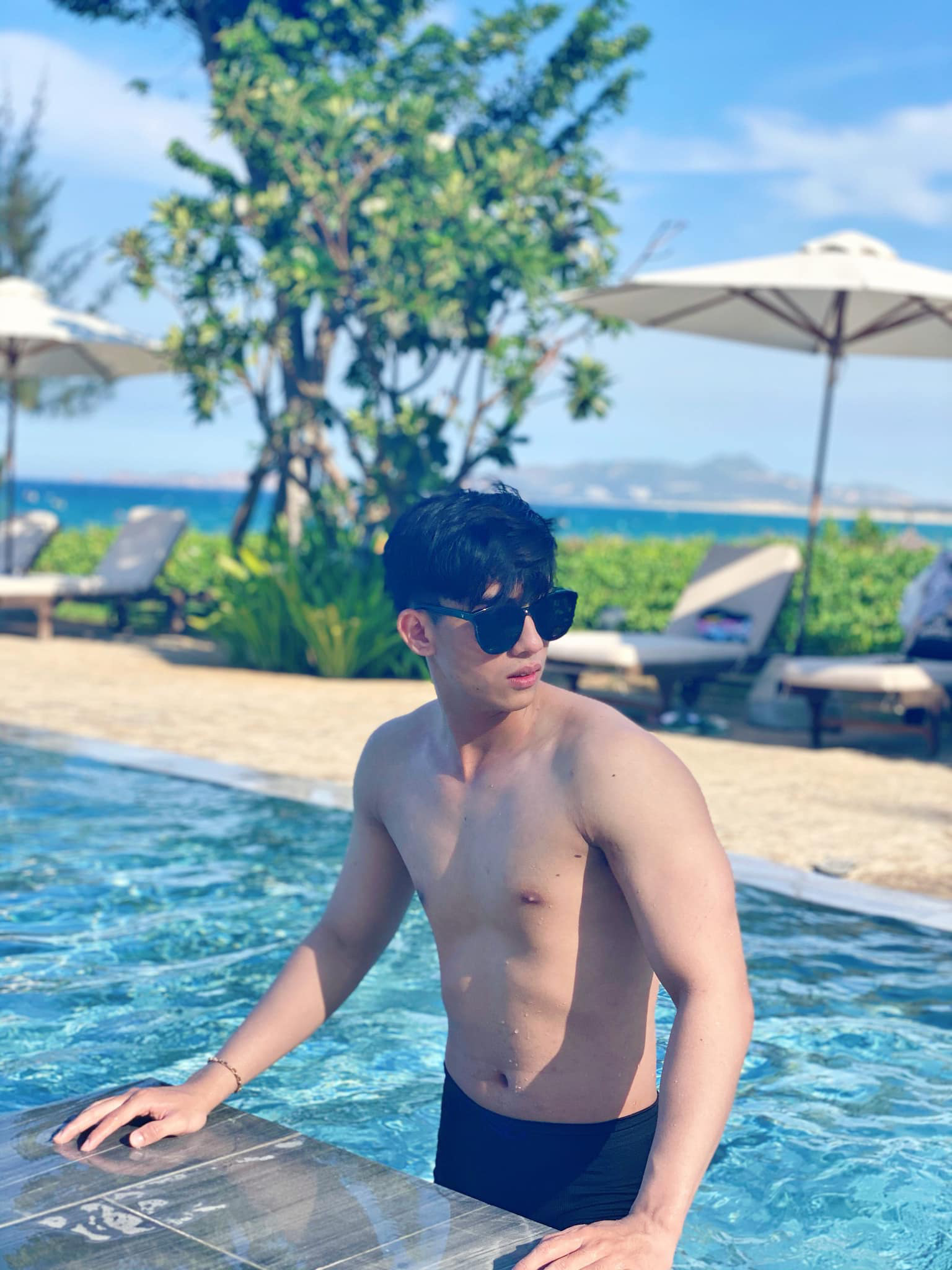 Netizen nô nức xin Facebook của cực phẩm màu Tím khiến ai cũng ngỡ trai thẳng ở Người ấy là ai - Ảnh 11. Netizen nô nức xin Facebook của cực phẩm màu Tím khiến ai cũng ngỡ trai thẳng ở Người ấy là ai - Ảnh 11.