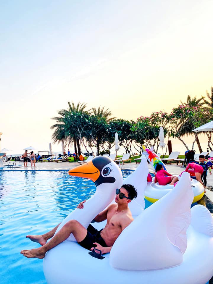 Netizen nô nức xin Facebook của cực phẩm màu Tím khiến ai cũng ngỡ trai thẳng ở Người ấy là ai - Ảnh 10. Netizen nô nức xin Facebook của cực phẩm màu Tím khiến ai cũng ngỡ trai thẳng ở Người ấy là ai - Ảnh 10.