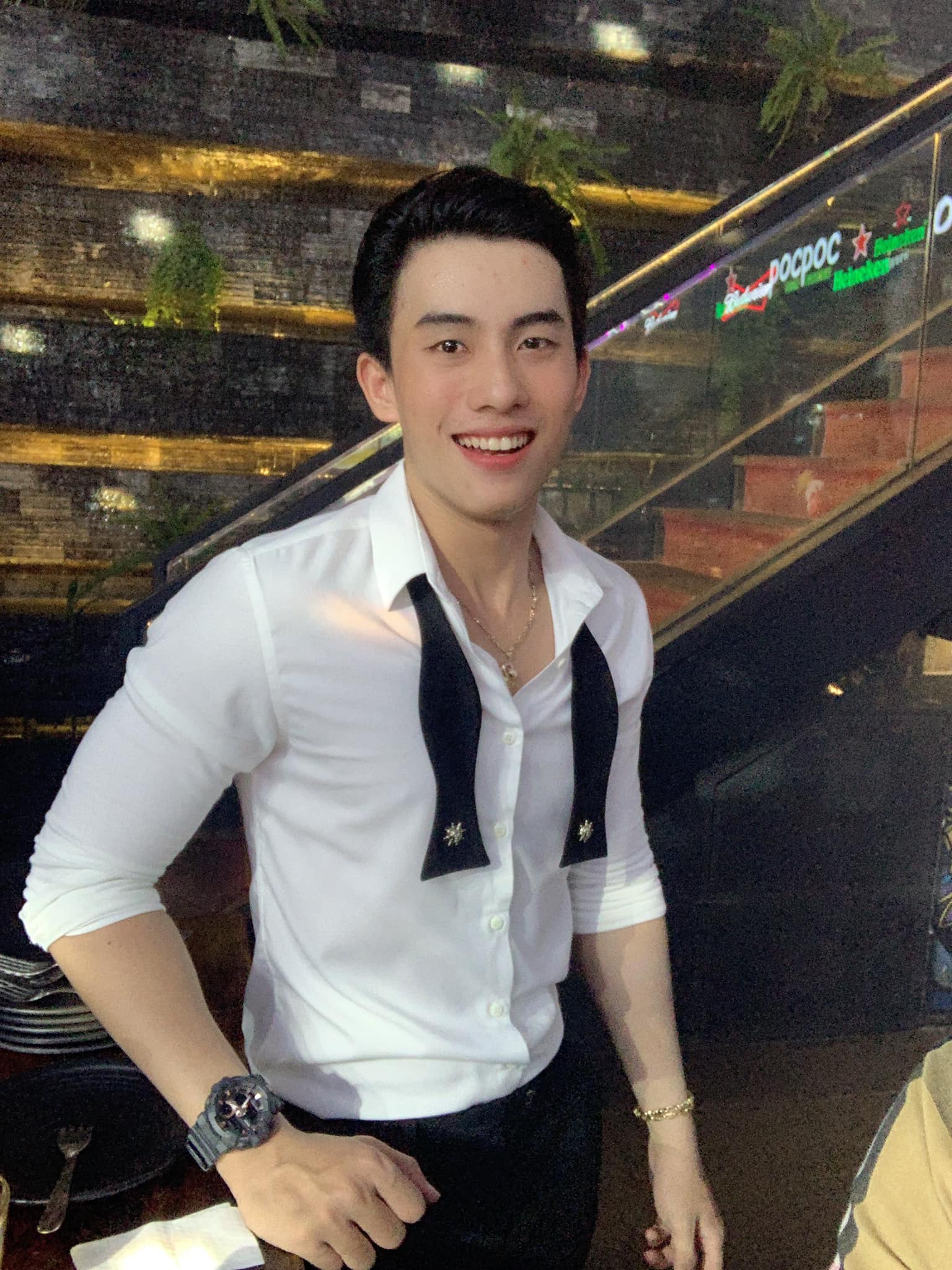 Netizen nô nức xin Facebook của cực phẩm màu Tím khiến ai cũng ngỡ trai thẳng ở Người ấy là ai - Ảnh 8. Netizen nô nức xin Facebook của cực phẩm màu Tím khiến ai cũng ngỡ trai thẳng ở Người ấy là ai - Ảnh 8.