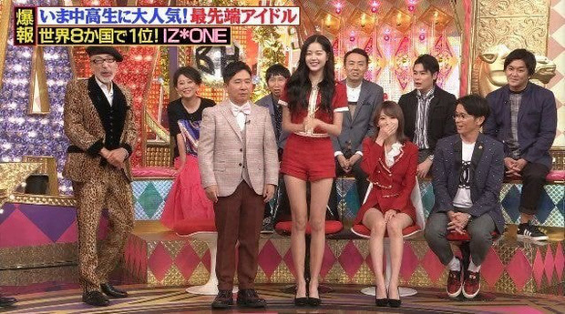 Em &uacute;t IZ*ONE khổ sở v&igrave; qu&aacute; cao, lại c&ograve;n bị Yoo Jae Suk chạm v&agrave;o nỗi đau - Ảnh 8.