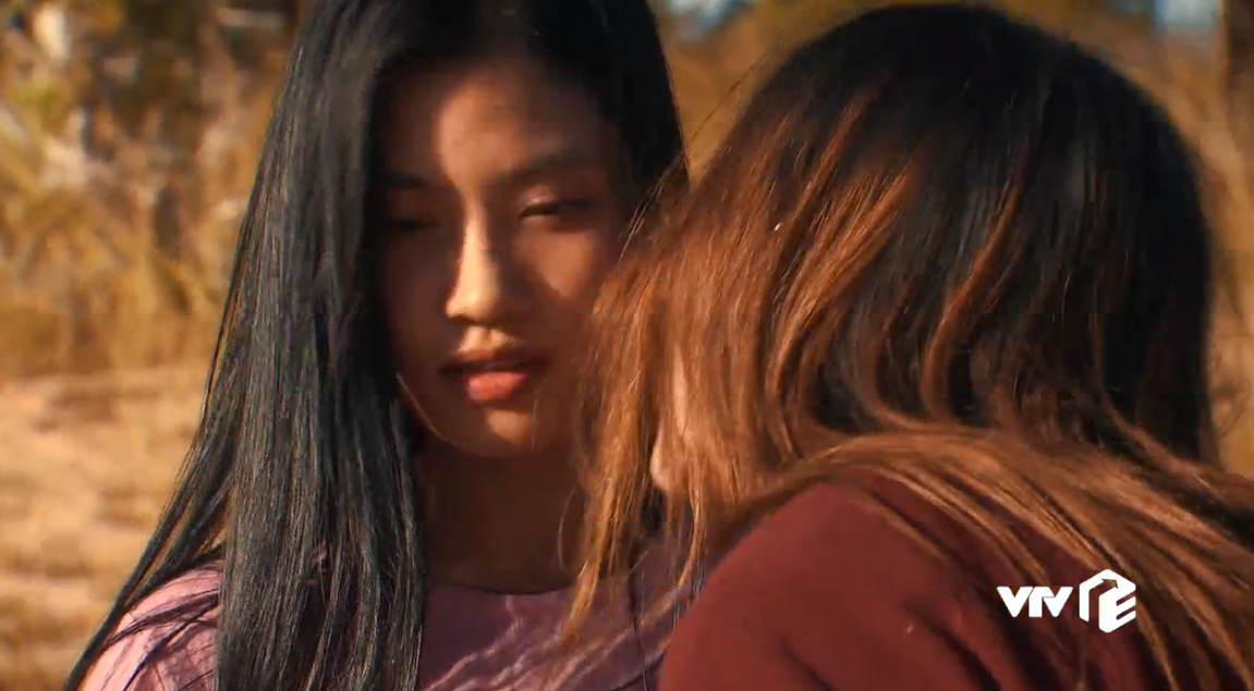 3 kiểu logic trời ơi đất hỡi ở C&aacute;t Đỏ: Em g&aacute;i mộng mơ v&ocirc; tư m&acirc;y mưa đến c&oacute; bầu nhưng qu&ecirc;n hỏi t&ecirc;n cha đứa b&eacute; - Ảnh 1.