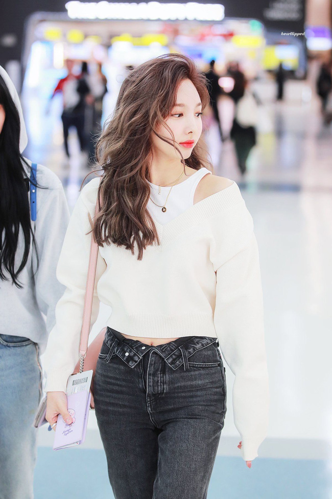 Nayeon (TWICE) không quá cao, toàn mặc đồ đơn giản nhưng style vẫn sành điệu và tôn dáng hết cỡ - Ảnh 13.