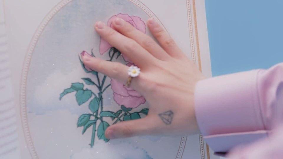 Sau ngần ấy năm, MV của Sơn T&ugrave;ng M-TP vẫn c&oacute; chi tiết l&agrave;m netizen nhớ đến... G-Dragon? - Ảnh 3.