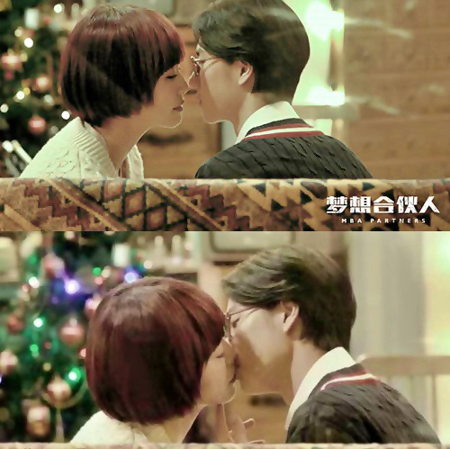 Nhìn lại nụ hôn màn ảnh đầu tiên của 10 nam thần Cbiz: Choáng nhất là màn khóa môi đàn anh của Lay (EXO) - Ảnh 13.