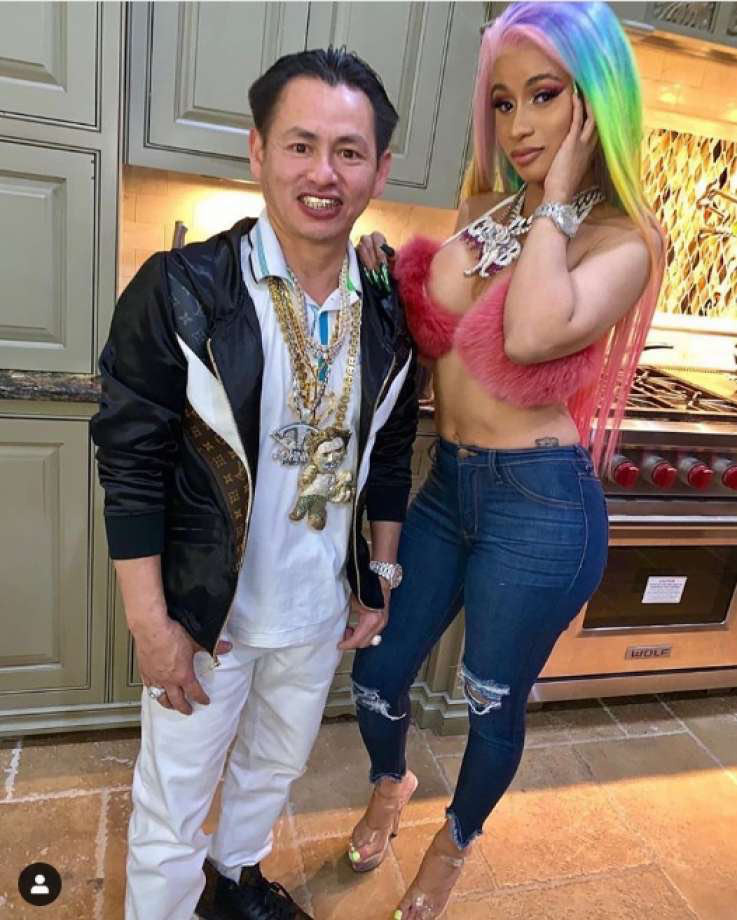 MV Binz được Ông trùm trang sức của Katy Perry, Miley Cyrus, Justin Bieber... chia sẻ và khen ngợi nồng nhiệt! - Ảnh 4. MV Binz được Ông trùm trang sức của Katy Perry, Miley Cyrus, Justin Bieber... chia sẻ và khen ngợi nồng nhiệt! - Ảnh 4.