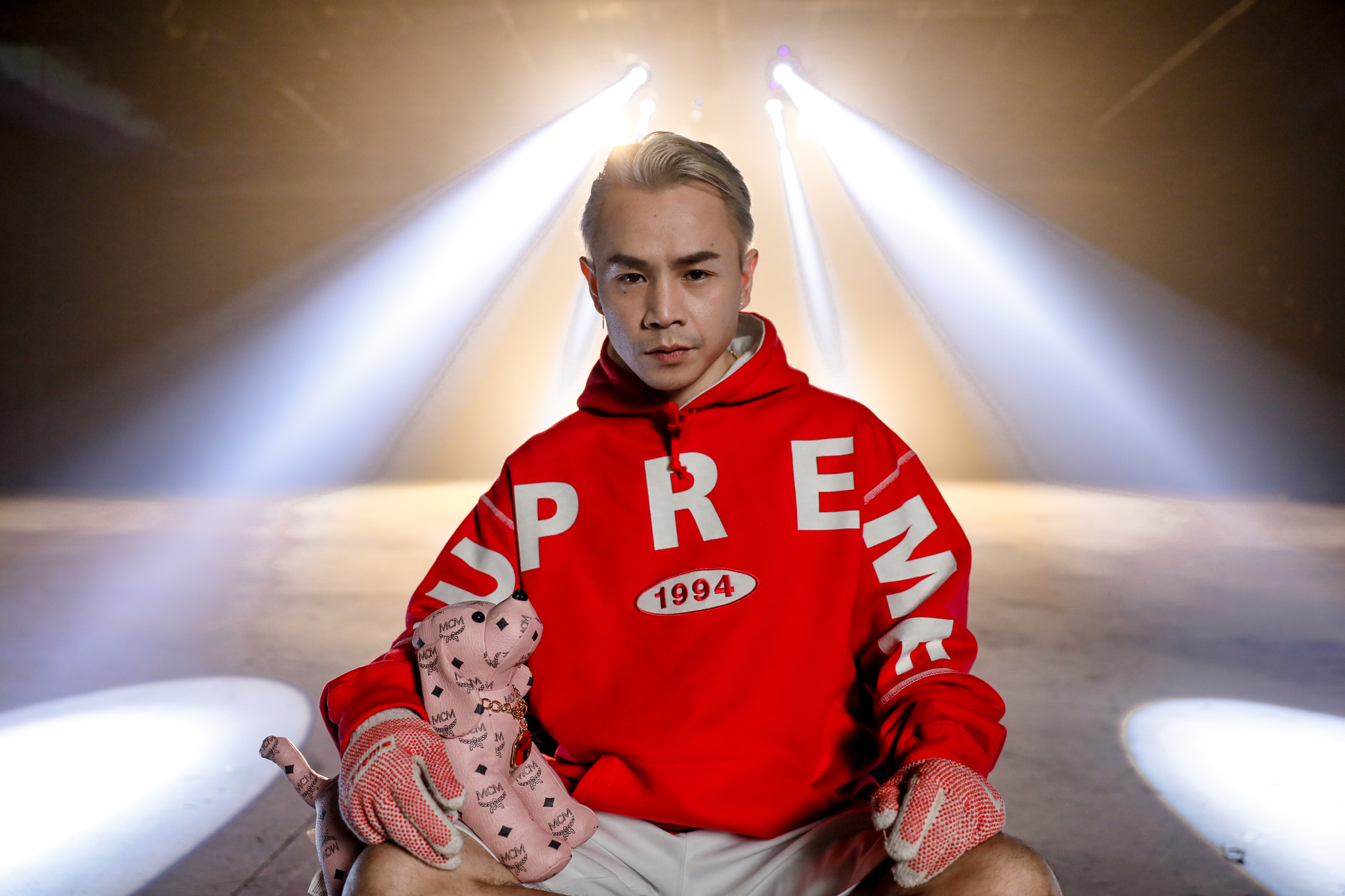 &ldquo;Bigcityboi&rdquo; - Binz tiếp tục khoe sự bad boy v&agrave; đ&agrave;o hoa độc t&ocirc;n trong nhạc Việt - Ảnh 4.