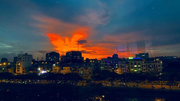 Liên tiếp xuất hiện những bầu trời huyền ảo ở Việt Nam trong năm 2020, rực rỡ nhất là hình ảnh phượng hoàng lửa cất cánh - Ảnh 5.