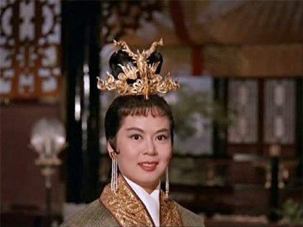 Tứ đại mỹ nhân lạ lùng nhất màn ảnh Hoa ngữ: Vương Chiêu Quân già quá tuổi, Điêu Thuyền nặng tới 100kg - Ảnh 6. Tứ đại mỹ nhân lạ lùng nhất màn ảnh Hoa ngữ: Vương Chiêu Quân già quá tuổi, Điêu Thuyền nặng tới 100kg - Ảnh 6.