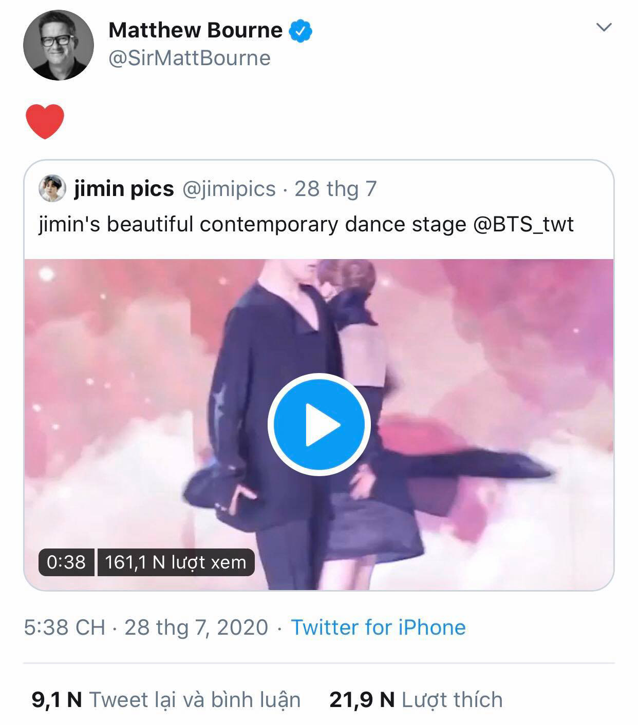 Jimin (BTS) bất ngờ được biên đạo múa Hồ Thiên Nga chia sẻ và thả tim nhiệt tình clip múa đương đại, bảo sao fan không nức mũi tự hào! - Ảnh 3. Jimin (BTS) bất ngờ được biên đạo múa Hồ Thiên Nga chia sẻ và thả tim nhiệt tình clip múa đương đại, bảo sao fan không nức mũi tự hào! - Ảnh 3.