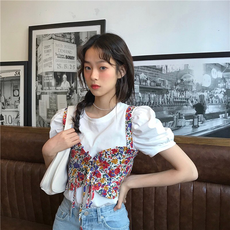 Phục Lisa sát đất: Cố tình mặc ngược crop top để ra kiểu áo mới kín đáo hơn nhưng vẫn xinh hết nấc - Ảnh 14.