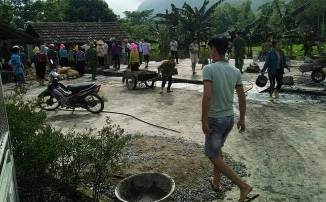 Nam thanh niên dùng bình ga châm lửa đốt nhà, sau đó được phát hiện tử vong dưới ao - Ảnh 1.