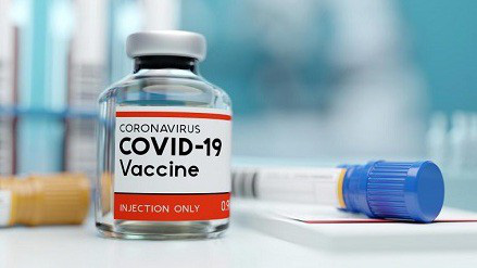 AstraZeneca: Vaccine phòng Covid-19 có thể sẵn sàng từ đầu năm 2021 - Ảnh 1.