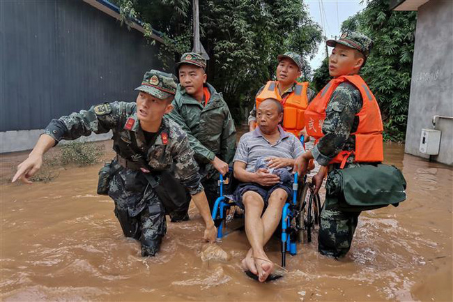 Trung Quốc tiếp tục cảnh báo màu vàng về mưa lũ - Ảnh 1.