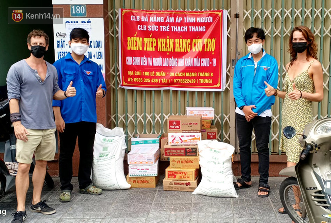 Người nước ngoài tặng nhu yếu phẩm, khẩu trang tiếp sức Đà Nẵng chống Covid-19: Chúng tôi muốn trả ơn thành phố này - Ảnh 7.