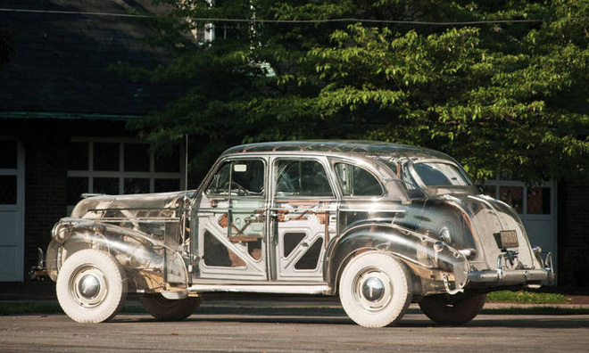 Pontiac Ghost Car: Chiếc ôtô trong suốt đầu tiên được sản xuất tại Mỹ với giá hơn 7 tỷ đồng - Ảnh 5.