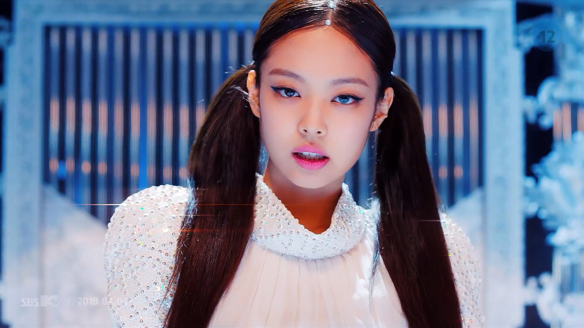 Jennie nhuộm tóc ombre hồng tím nổi bật trong teaser comeback của BLACKPINK