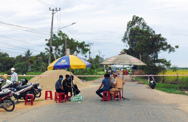 Cận cảnh hiện trường vụ nổ khiến nữ nhân viên ngân hàng tử vong - Ảnh 2.