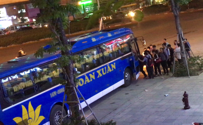 Làm rõ tố cáo cảnh sát giao thông bảo kê bến xe khách trái phép trên đường Nguyễn Xiển, Khuất Duy Tiến - Ảnh 1.