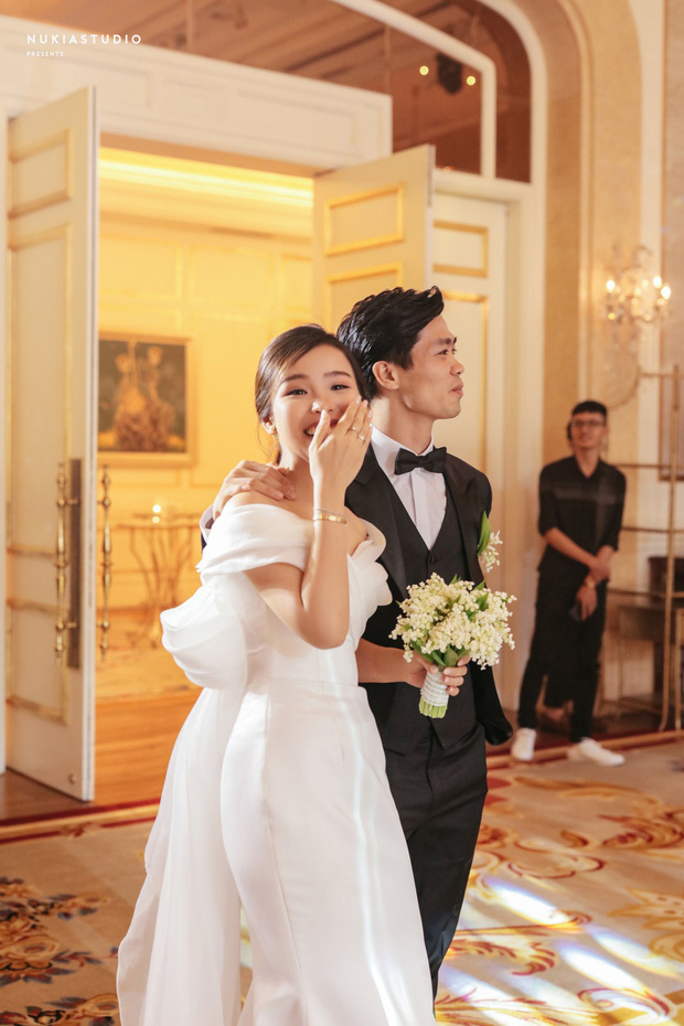 Những lần lộ nhan sắc hiếm hoi của bà xã Công Phượng: Tuyệt đối dịu dàng trong mọi khung hình - Ảnh 13.