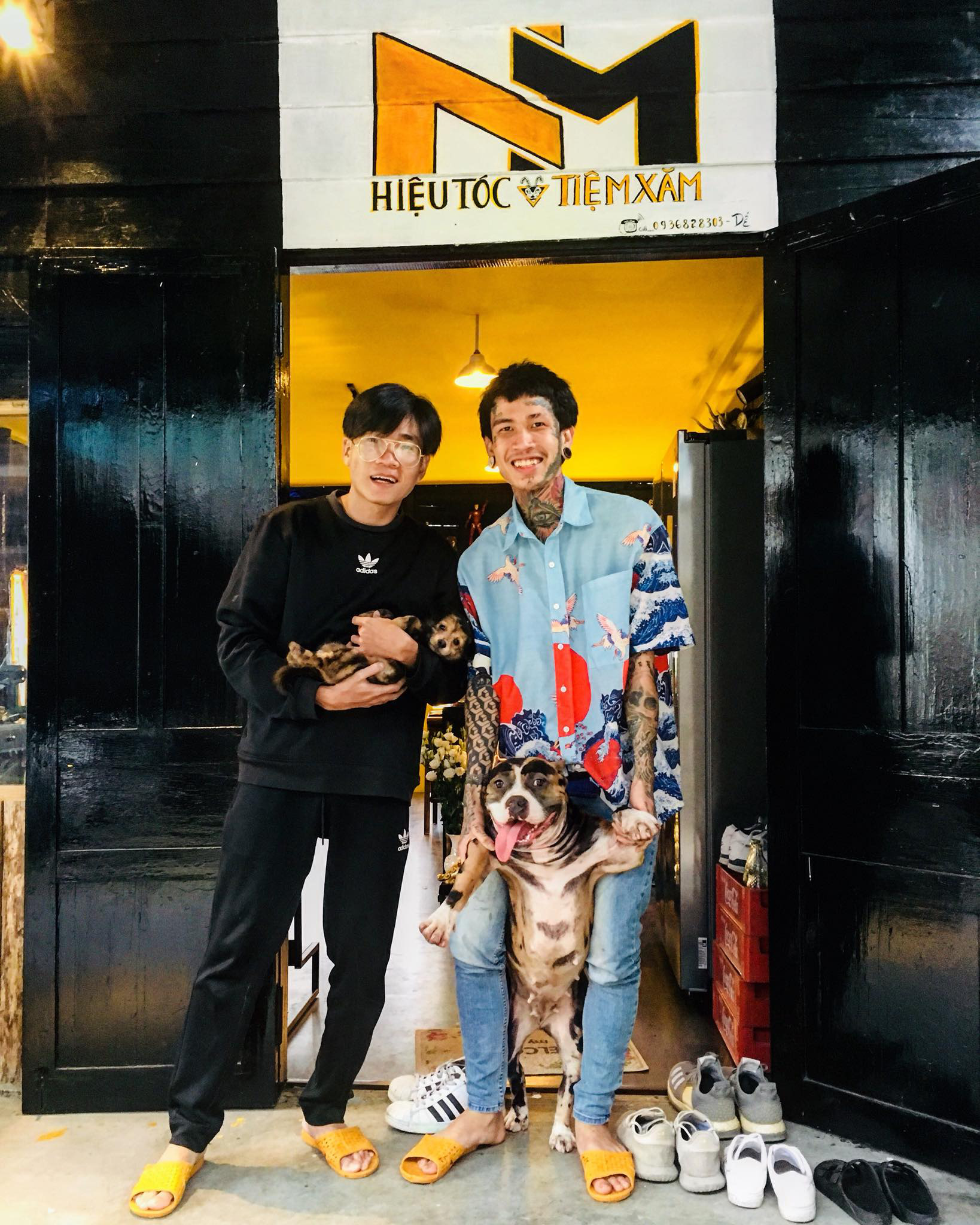 Wowy dành cho Dế Choắt sự trân trọng đáng quý, còn giúp lăng xê quán cháo và tiệm xăm của học trò đã thần tượng mình suốt 12 năm! - Ảnh 4. Wowy dành cho Dế Choắt sự trân trọng đáng quý, còn giúp lăng xê quán cháo và tiệm xăm của học trò đã thần tượng mình suốt 12 năm! - Ảnh 4.