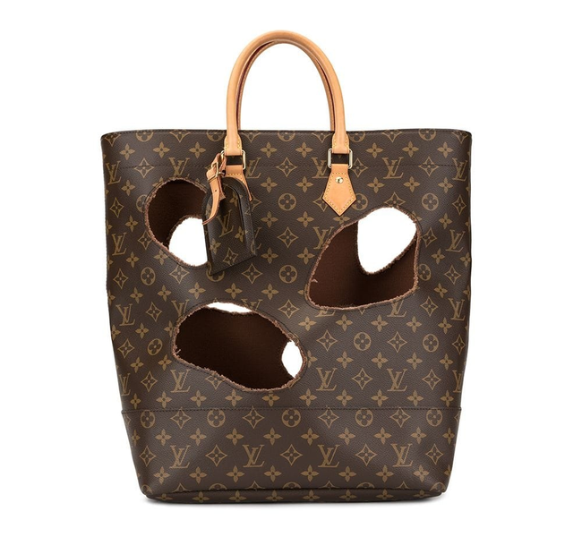 Louis Vuitton mở bán túi thủng lỗ chỗ như chuột gặm, chỉ thắc mắc xem liệu tín đồ hàng hiệu như Ngọc Trinh có dám sắm  - Ảnh 3.