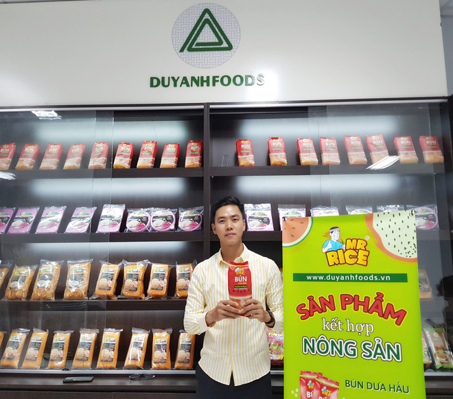 Chuyện chàng trai Việt bán bún dưa hấu và bánh tráng thanh long gây sốt trên Amazon - Ảnh 7.