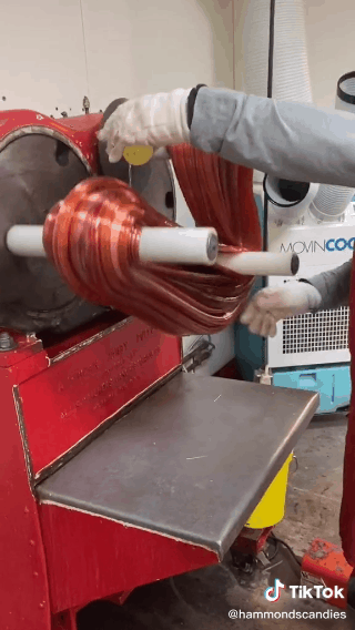 Thử &ldquo;đột nhập&rdquo; nh&agrave; m&aacute;y kẹo ở nước ngo&agrave;i để xem c&aacute;ch người ta l&agrave;m ra h&agrave;ng ngh&igrave;n sản phẩm mỗi ng&agrave;y - Ảnh 3.